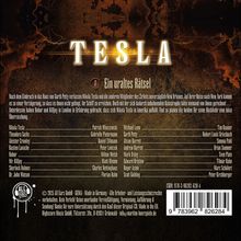 „TESLA 7 Ein uraltes Rätsel“ - Eine Beschreibung eines Abenteuers mit Nikola Tesla und anderen. Barcodes unten rechts.