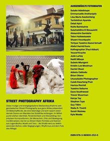 AUSGEWÄHLTE FOTOGRAFEN gefolgt von 33 Namen. Darunter "STREET PHOTOGRAPHY AFRIKA" mit einer Beschreibung des Fotobuchs.
