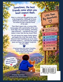 Text: "Sometimes, the best friends come when you least expect them. Little Paws. Big Adventures."  
Eine Illustration: Ein Kind sitzt mit einem Hund auf einem Hügel.