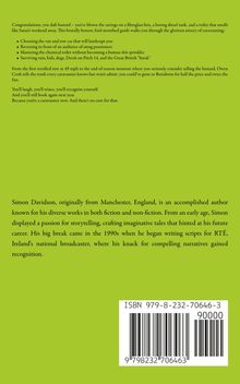 Ein humorvoller Text über die Herausforderungen des Campens, gefolgt von einer kurzen Biografie über Simon Davidson. Ein grüner Hintergrund. ISBN am Ende.