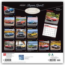 "Super Sport", "Earth Friendly", "2027 Kalender". Bilder von Chevrolet-Autos für jeden Monat und ein April-Kalendarium.