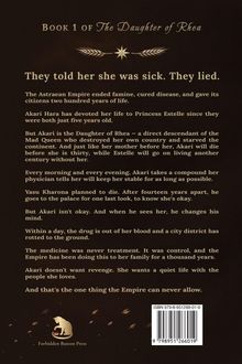 Buchrücken: "Book 1 of The Daughter of Rhea. They told her she was sick. They lied." Logos: Hund mit rotem Knopf.