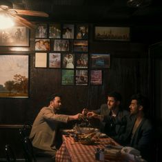 Jonas Brothers: Greetings From Your Hometown (Limited Edition) (inkl. Bonustrack, in Deutschland & Österreich exklusiv für jpc!), CD