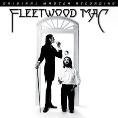 Text: "FLEETWOOD MAC" und "ORIGINAL MASTER RECORDING". Zwei Männer, einer steht mit Gehstock, der andere kniet mit Bällen.