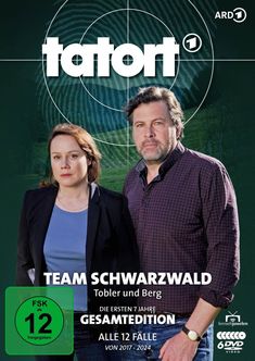 "Tatort Team Schwarzwald: Tobler und Berg. Gesamtedition 2017-2024, alle 12 Fälle. FSK 12. Personen in Winterjacken."