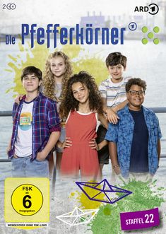 "Die Pfefferkörner Staffel 22. Vorab-Cover FSK 6 beantragt. Gruppe von fünf lächelnden Kindern in bunter Kleidung."