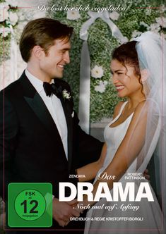 "Du bist herzlich eingeladen! Das Drama: Noch mal auf Anfang. Zendaya, Robert Pattinson. Brautpaar mit Blumenbogen."