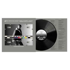 Text: "IAN ANDERSON WALK INTO LIGHT THE BRUCE SOORD 2026 REMIX." Links Schwarz-Weiß-Foto eines Mannes. Rechts Vinyl-Schallplatte.