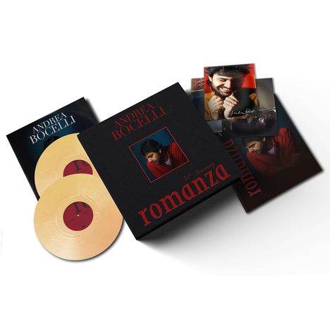 Text: "Andrea Bocelli", "Romanza 30th Anniversary". Zwei Schallplatten und Fotos eines lächelnden Mannes in rotem Pullover.
