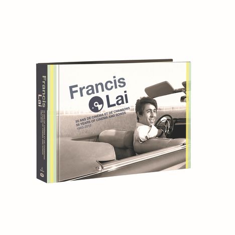 „Francis Lai. 55 ans de cinéma et de chansons. 55 years of cinema and songs 1963-2018.“ Mann lächelnd in einem Auto.