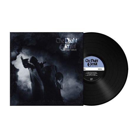 Aufschrift: „The Night Eternal – Cold Velvet“. Cover zeigt vermummte Gestalten vor einem dramatischen, dunklen Hintergrund. Beinhaltet Schallplatte.