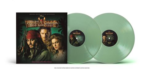 Albumcover mit „Pirates of the Caribbean: Dead Man's Chest“ Schriftzug. Zwei grüne Vinyl-Schallplatten liegen aus.