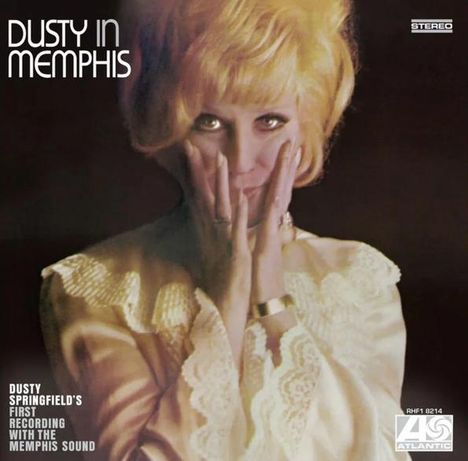„Dusty in Memphis“, „Dusty Springfield's First Recording with the Memphis Sound“. Frau mit blonden Haaren und Spitzenkleid.