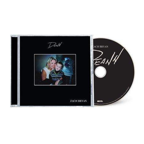 "DeAnn, ZACH BRYAN". Albumcover mit Foto einer lächelnden Frau und einem Kind in einem Strickpullover.