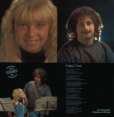 Texte: "Limited Colored Vinyl", "Happy Song", "incl. Remixes by Pulsedriver & BK Duke". 

Zwei Personen singen zusammen.