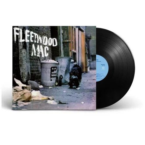 Covertext "FLEETWOOD MAC", davor eine Gasse mit Mülltonnen und ein Hund, daneben eine schwarze Schallplatte.