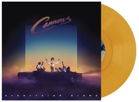 "Cannons" oben, "Everything Glows" unten. Eine orangefarbene Schallplatte neben einer Illustration mit Band auf einem Auto.
