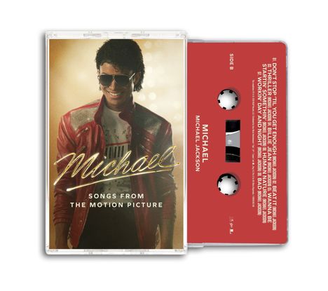 „Michael – Songs from the Motion Picture“ steht auf einem Cover mit einem Mann in roter Lederjacke und Sonnenbrille. Daneben eine rote Kassette mit Titeln.