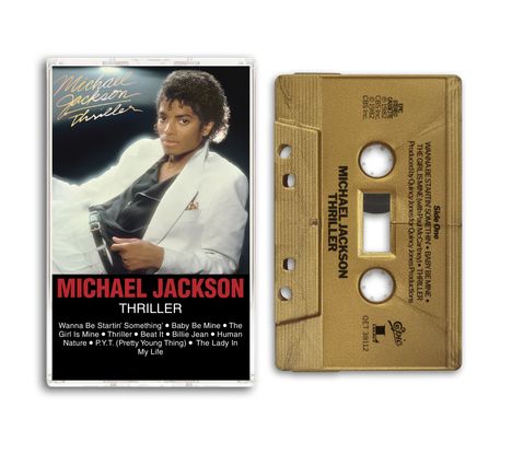 „Michael Jackson Thriller“, Kassettenhülle links, goldene Kassette rechts, Porträt eines Mannes in weißem Anzug.