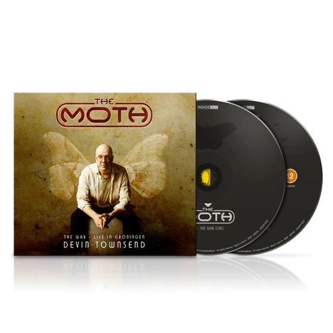 „The Moth“, „The War - Live in Groningen“, „Devin Townsend“. Ein Mann sitzt, im Hintergrund ein großes Mottenmotiv.