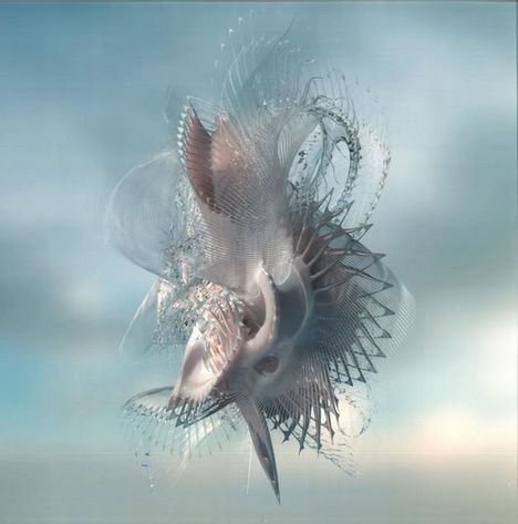Spiralförmige, futuristische Struktur mit feinen, durchsichtigen Flächen vor einem verschwommenen, blauen Himmel.