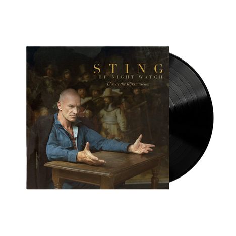 "STING THE NIGHT WATCH Live at the Rijksmuseum." Ein Mann sitzt an einem Tisch, im Hintergrund ein Gemälde.