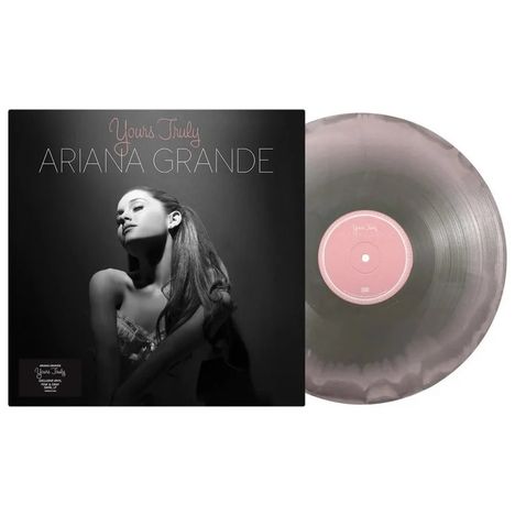 „Yours Truly“ und „Ariana Grande“ auf einem Albumcover, daneben eine Vinyl-Platte in Schwarz mit rosa Label.