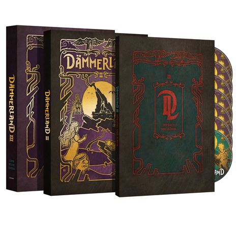 "Dämmerland III", "Hörbuch und Album". Mehrere Boxen in Goldtönen mit mystischen Motiven, CDs sichtbar.