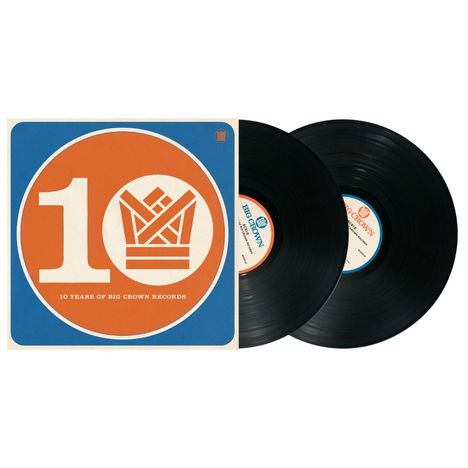 "10 YEARS OF BIG CROWN RECORDS" auf einem orange-blauen Cover, mit zwei schwarzen Schallplatten daneben.