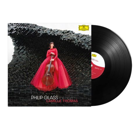"Philip Glass for Cello", "Camille Thomas". Frau in rotem Kleid vor abstrakter, schwarzer Struktur, hält ein Cello. Vinyl-Schallplatte.