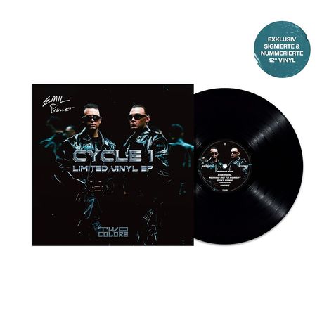"EXKLUSIV SIGNIERTE & NUMMERIERTE 12" VINYL." Zwei Männer in schwarzer Kleidung, eine Schallplatte rechts.
