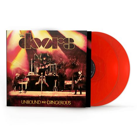 "The Doors" und "UNBOUND AND DANGEROUS" in goldener Schrift. Eine Bühne mit Musikern, rote Vinyl-Schallplatten.