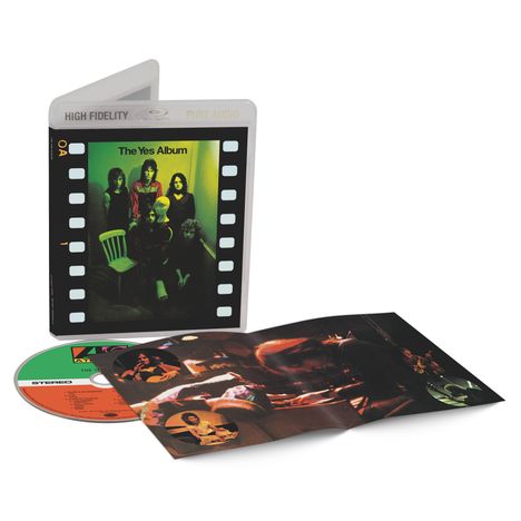 Texte: „The Yes Album“, „HIGH FIDELITY“, „PURE AUDIO“, „STEREO“. Hülle mit Personenfoto, CD und aufgeklapptes Booklet.