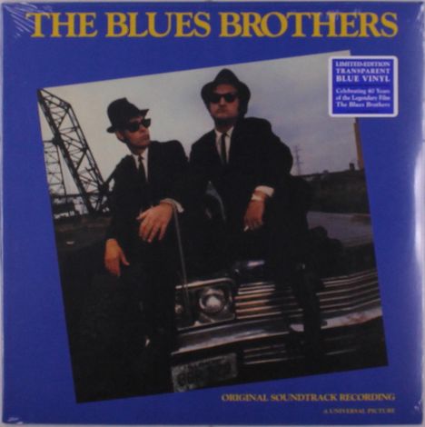 "The Blues Brothers" und "Original Soundtrack Recording". Zwei Männer in Anzügen und Sonnenbrillen sitzen auf einem Auto.