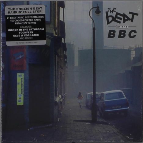 Text: "The English Beat Rankin' Full Stop!" - 21 BBC-Radiokonzerte von 1979-1982. Straße mit Auto, Mädchen rennt.