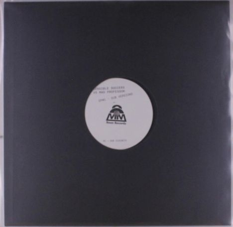 Text: "Invisible Soccer vs Mad Professor. EP#1: Dub Versions. Mann Records." Schwarze Schallplattenhülle mit Aufkleber.