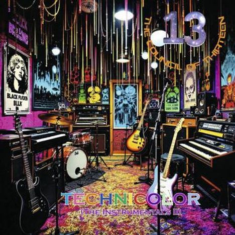 "Technicolor (The Instrumentals III)", bunte Instrumente und Poster in einem dekorierten, musiklastigen Raum.