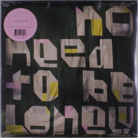 Text: „no need to be lonely“. Schräge geometrische Formen in gedeckten Farben.