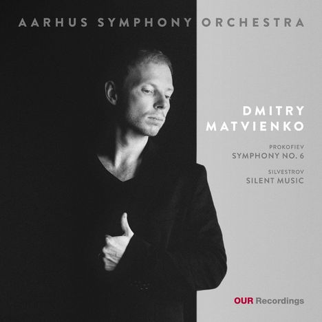 "Aarhus Symphony Orchestra, Dmitry Matvienko, Prokofiev Symphony No. 6, Silvestrov Silent Music. Schwarz-weiß Portraitfoto."