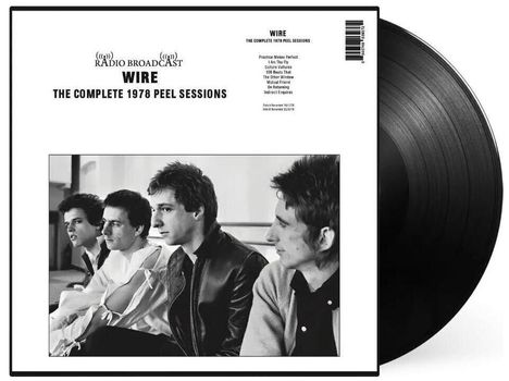 "RADIO BROADCAST WIRE THE COMPLETE 1978 PEEL SESSIONS." Schwarz-Weiß-Bild von vier Männern. Vinyl-Schallplatte im Hintergrund.