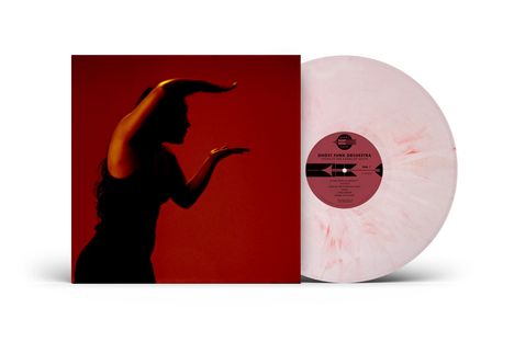 "Ghost Funk Orchestra, A Side: In the Bane of Dreams, King of Moths. Silhouette einer Frau vor rotem Hintergrund."