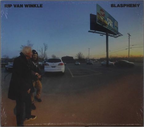 „RIP VAN WINKLE“ oben links und „BLASPHEMY“ oben rechts. Zwei Männer auf einem Parkplatz bei Dämmerung.