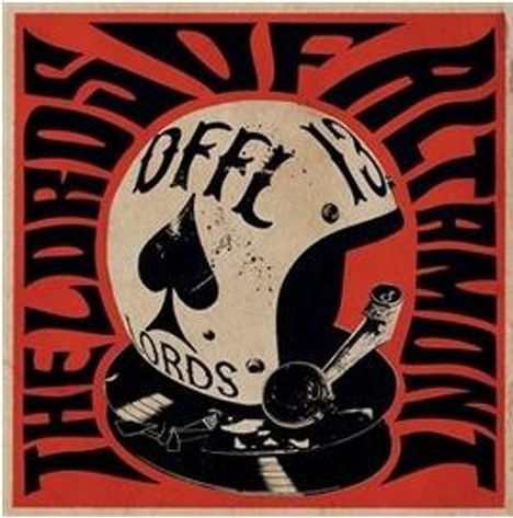 Text: "THE LORDS OF ALTAMONT", "OFFL" und "13". Illustration: Motorradhelm mit Pik-Symbol, rot-schwarz gehalten.