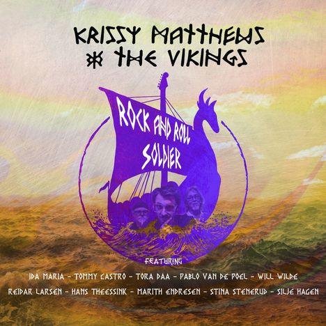 "KRISSY MATTHEWS & THE VIKINGS" oben, "ROCK AND ROLL SOLDIER" auf Segel, Musiker unten; Illustration eines Wikingerboots.