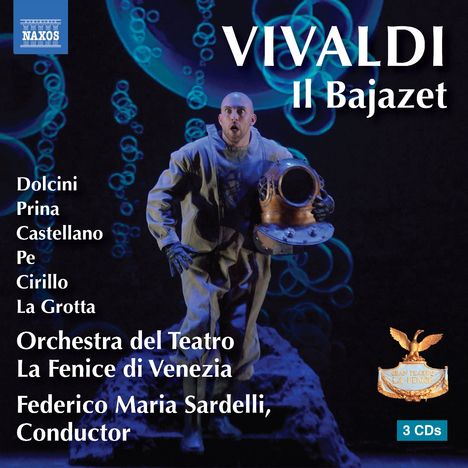 „VIVALDI Il Bajazet“ und Namen der Künstler. Ein Mann in Taucheranzug hält Helm, umgeben von Blasen.