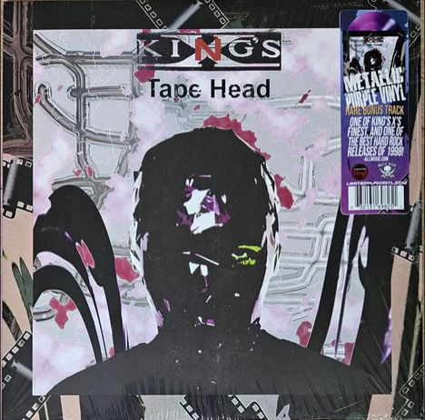 "KING'S, Tape Head". Illustration eines abstrakten Kopfes vor einem technischen, farbigen Hintergrund.