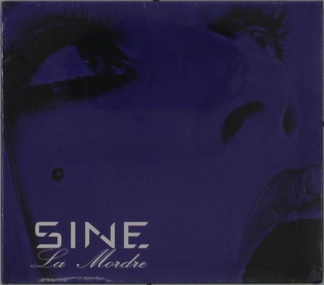 Text: "SINE. La Mordre". Das Gesicht einer Person in Nahaufnahme, vorwiegend in dunklen Blautönen.