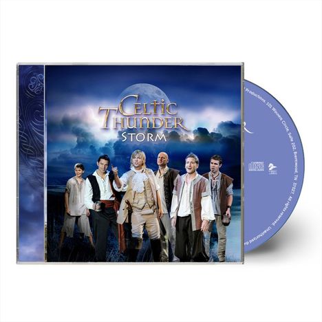 Text: "Celtic Thunder Storm". Sechs Männer in historischer Kleidung vor einem bewölkten Himmel.