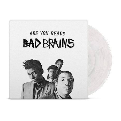„ARE YOU READY! BAD BRAINS“ in schwarzer Schrift auf weißem Hintergrund, darunter fünf Männer in Schwarz-Weiß.