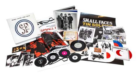 Small Faces: Here Come The Nice: The Immediate Years Box-Set 1967 - 1969 (Signed Limited Edition) (4 CDs + 3 7"-Singles), 4 CDs und 3 Singles 7"